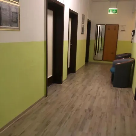 Apollo Hotel 3*
